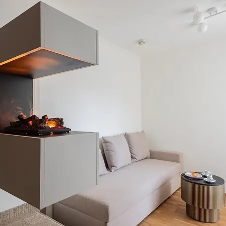 Hotel Zellersee 4*