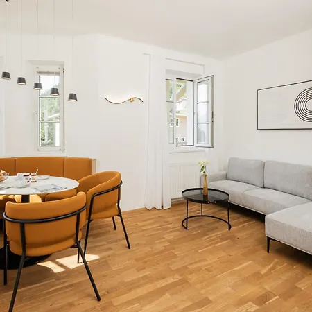 Zellersee 4* 젤암제