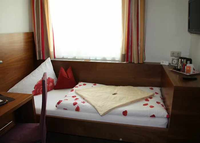 ホテル Zellersee ツェル アム ゼー