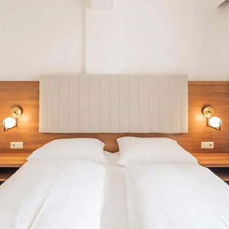 Zellersee Hotel